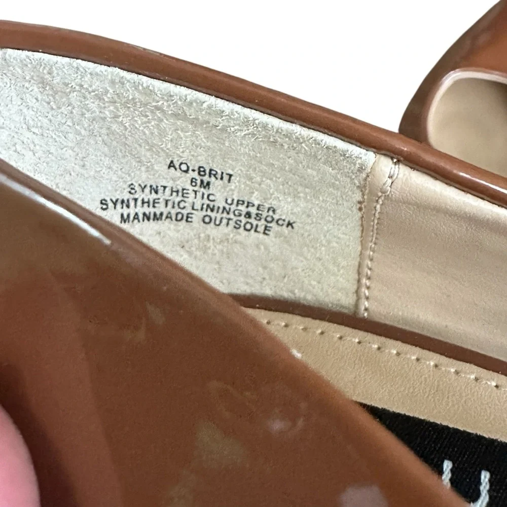 AQUA Patent Leather Pointed Toe Pumps. Tan, Women’s size 6M - Picture 6 of 7